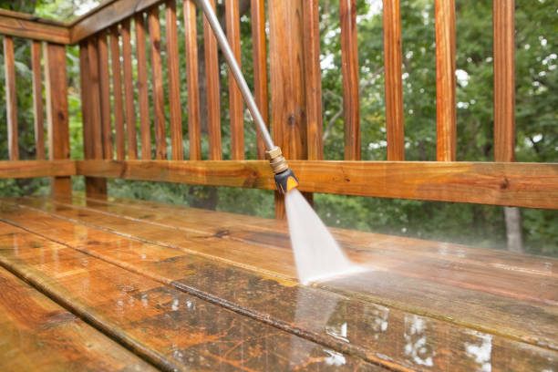 Best Driveway Pressure Washing  in Mckinleyville, CA